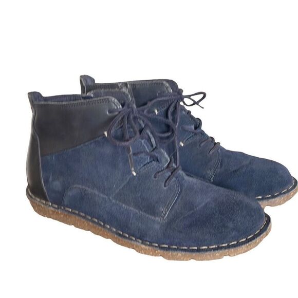 Clark’s Tamitha Key ankle navy suede boots size 8.5 - Picture 1 of 12